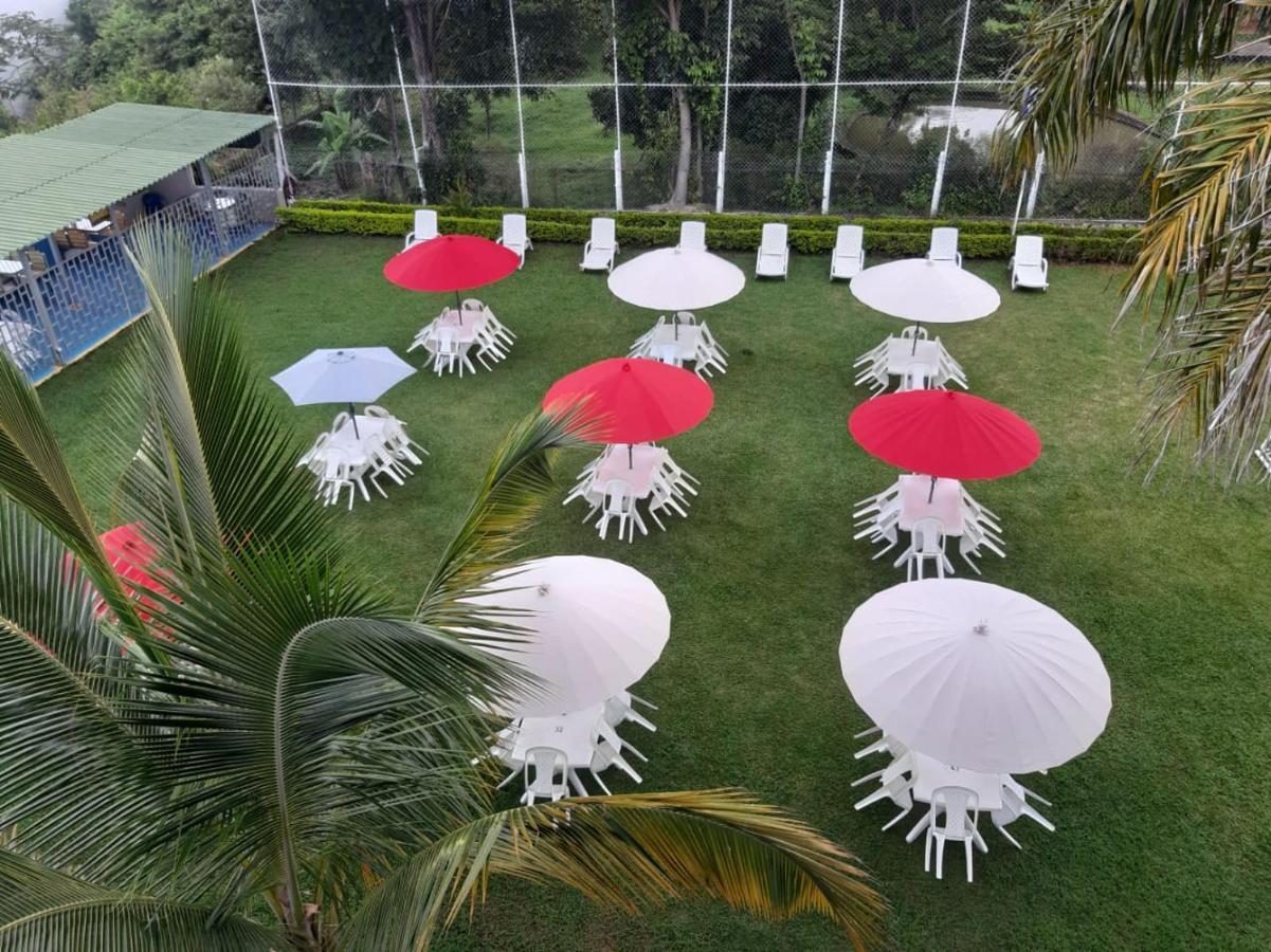 Hotel Barcelona Chinauta Buitenkant foto